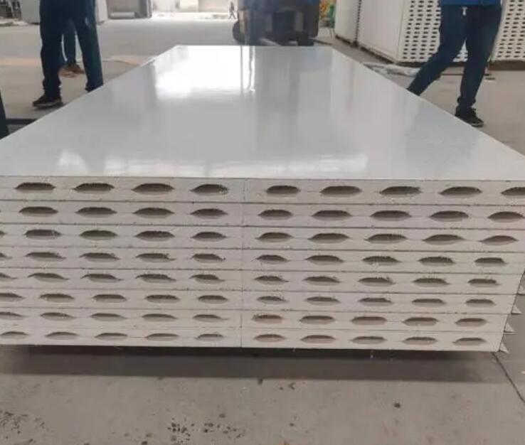 遠大彩鋼生產(chǎn)的襄陽凈化板材應(yīng)注意哪些方面？