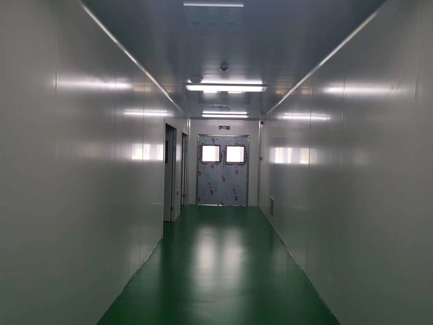 為什么遠大生產(chǎn)的襄陽潔凈板能夠在各個領域得到廣泛應用？