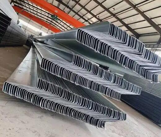 Z型鋼和C型鋼兩者之間的區(qū)別！襄陽遠(yuǎn)大Z型鋼廠家為你介紹！